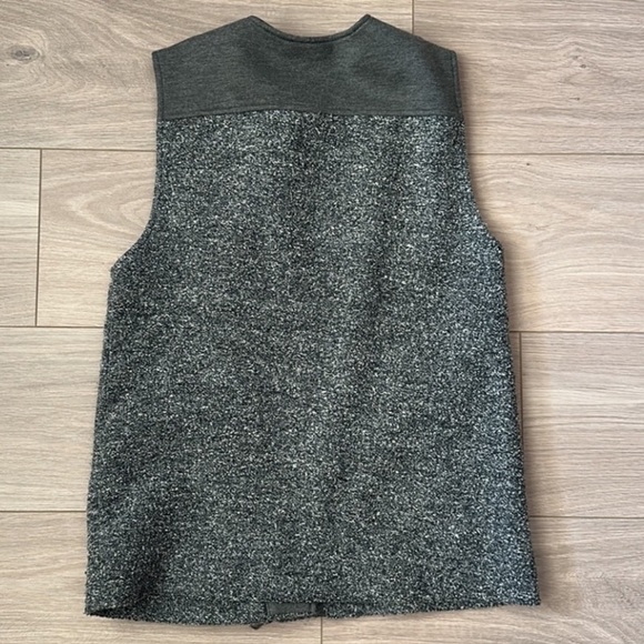 Club Monaco Vest Size L  Asymmetrical Front Zimmer Grey

@5 - Picture 2 of 15